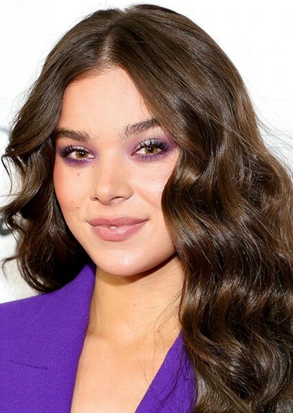 Hailee Steinfeld photo