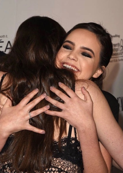 Hailee Steinfeld and Bailee Madison photo