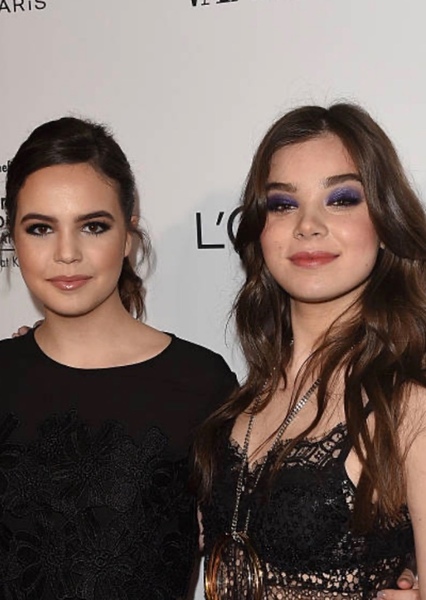 Hailee Steinfeld and Bailee Madison photo