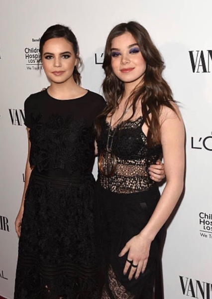 Hailee Steinfeld and Bailee Madison photo