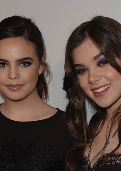 Hailee Steinfeld and Bailee Madison photo