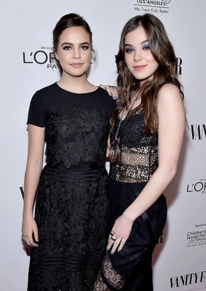 Hailee Steinfeld and Bailee Madison photo