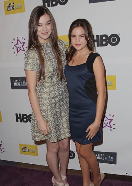 Hailee Steinfeld and Bailee Madison photo