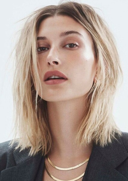 Hailey Bieber
