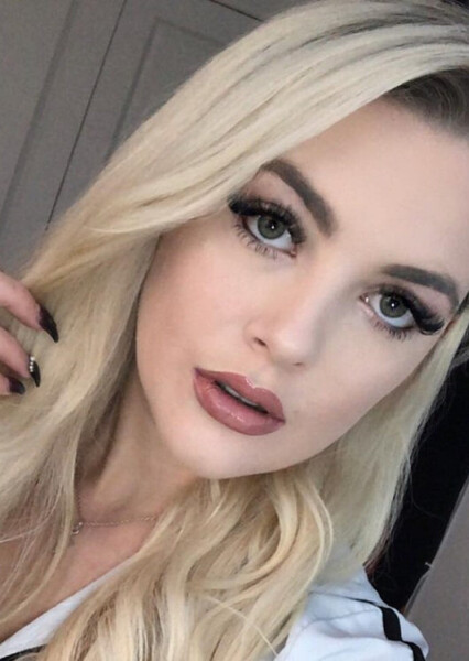 Hailey Reese photo
