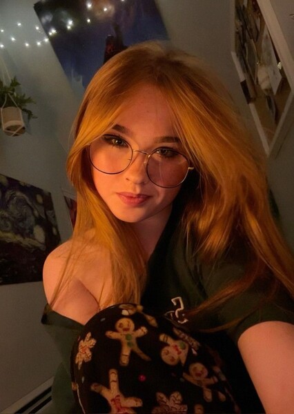 Hailey Ryan photo