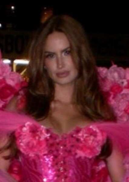 Haley Kalil photo