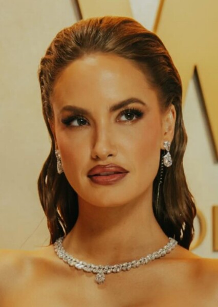 Haley Kalil photo