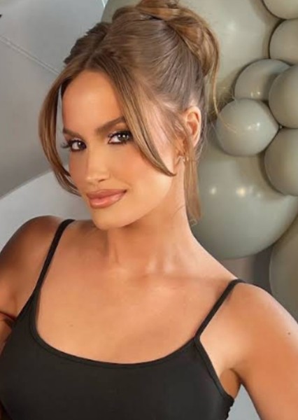 Haley Kalil photo