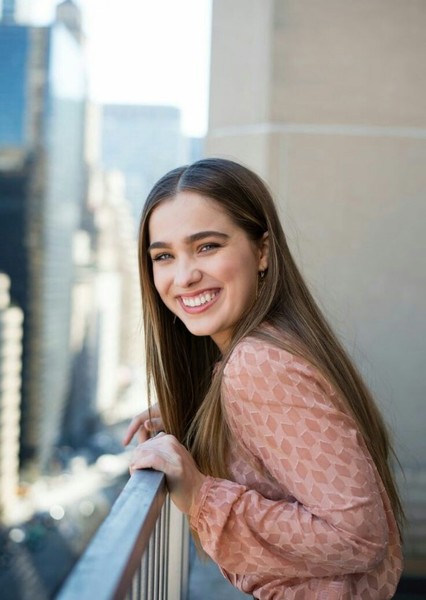Haley Lu Richardson
