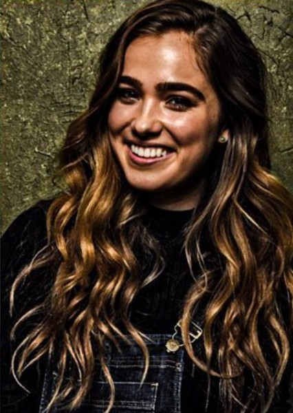 Haley Lu Richardson photo