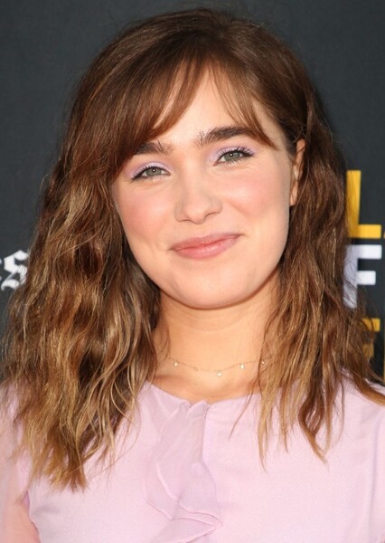 Haley Lu Richardson photo