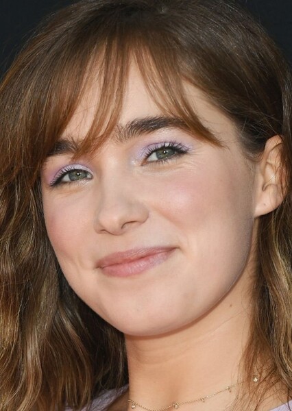 Haley Lu Richardson photo