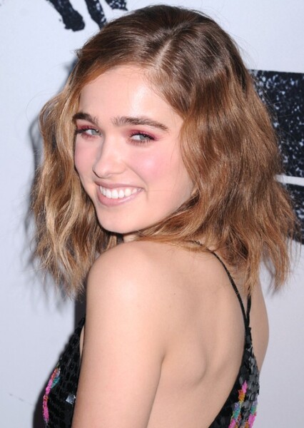 Haley Lu Richardson photo