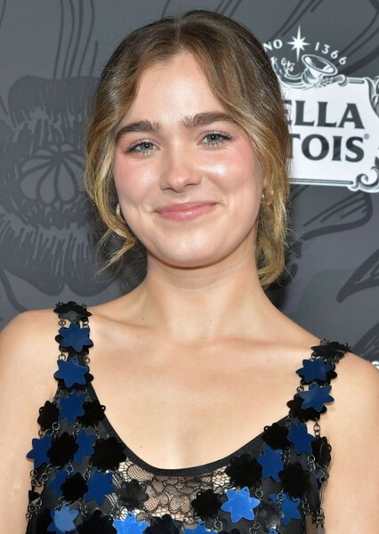 Haley Lu Richardson photo