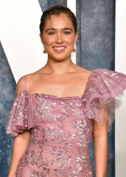 Haley Lu Richardson photo