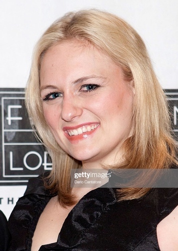 Haley Swindal photo