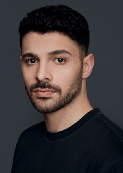 Halit Özgür Sarı photo