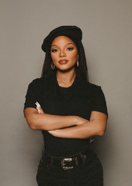 Halle Bailey photo