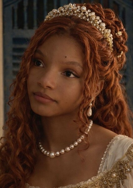 Halle Bailey photo