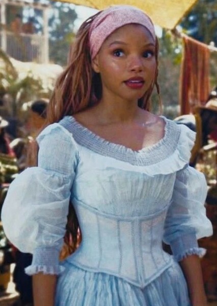 Halle Bailey photo