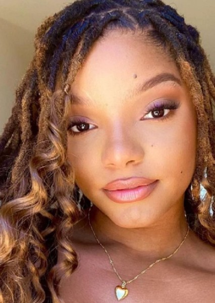 Halle Bailey photo