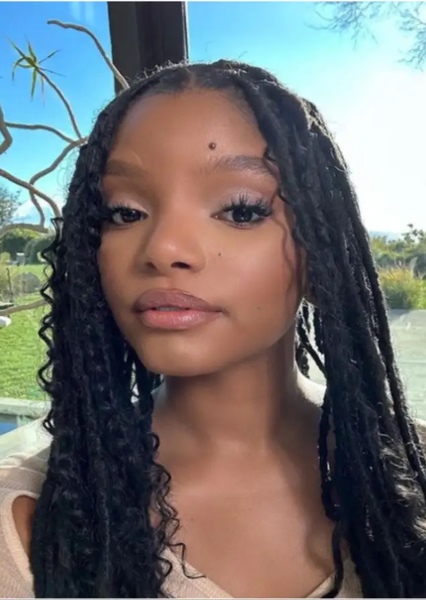 Halle Bailey photo
