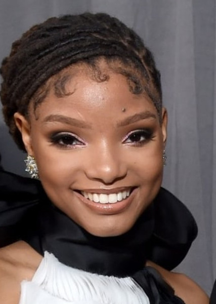 Halle Bailey photo