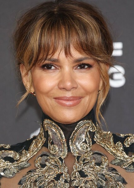 Halle Berry photo