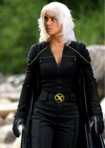 Halle Berry photo