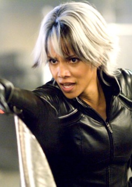 Halle Berry photo