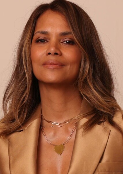 Halle Berry photo