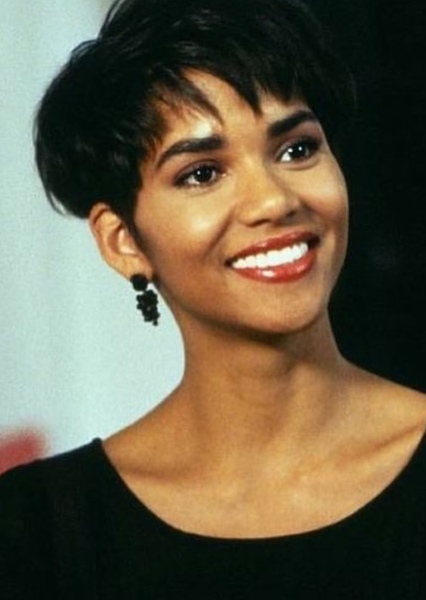 Halle Berry photo