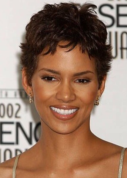 Halle Berry photo
