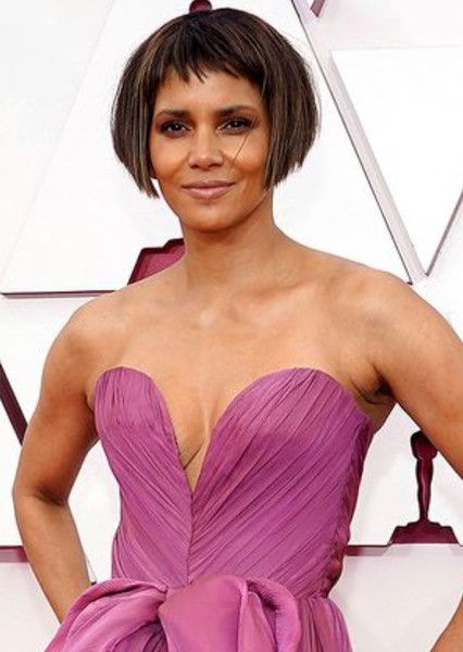 Halle Berry photo