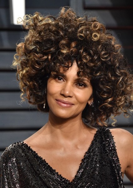 Halle Berry photo