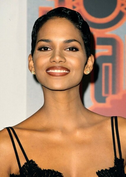 Halle Berry photo