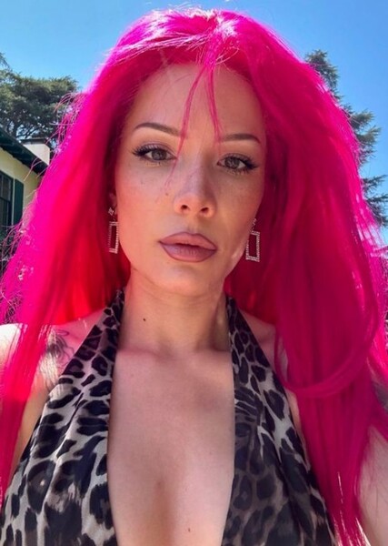 Halsey photo