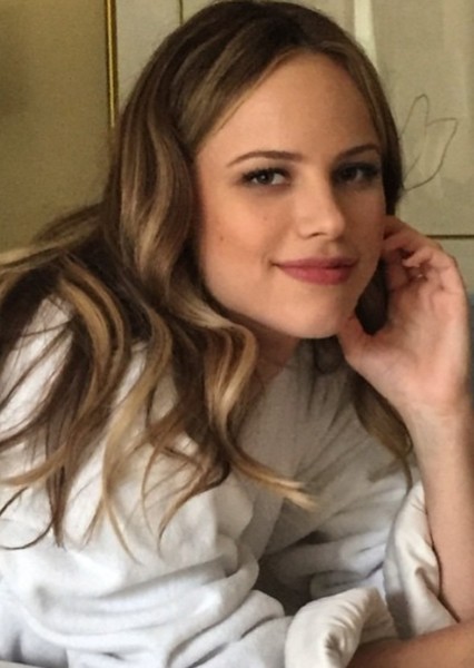 Halston Sage