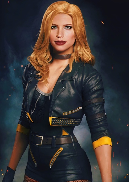 Halston Sage photo