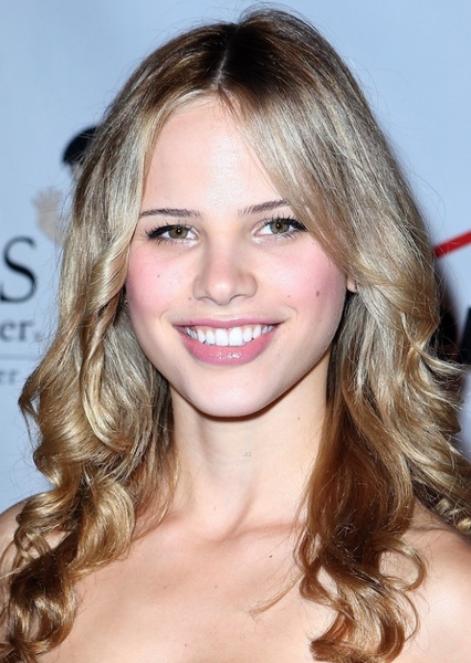 Halston Sage