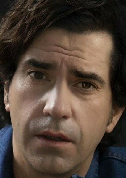 Hamish Linklater photo