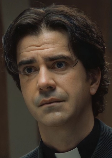 Hamish Linklater