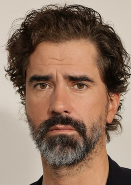 Hamish Linklater photo