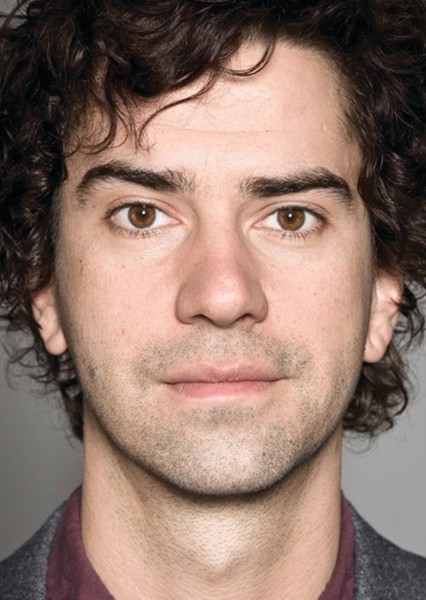 Hamish Linklater photo