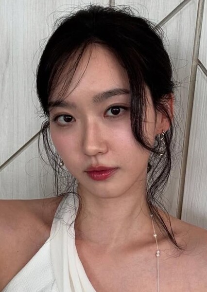 Han Ji-hyeon photo
