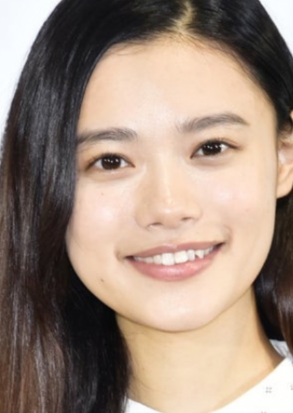 Hana Sugisaki photo