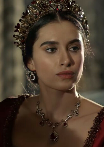 Hande Doğandemir photo