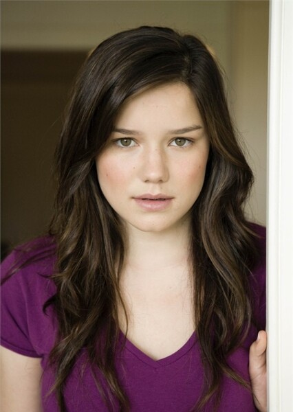 Hanna Mangan Lawrence photo
