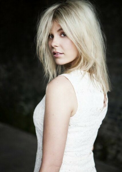 Hannah Arterton photo